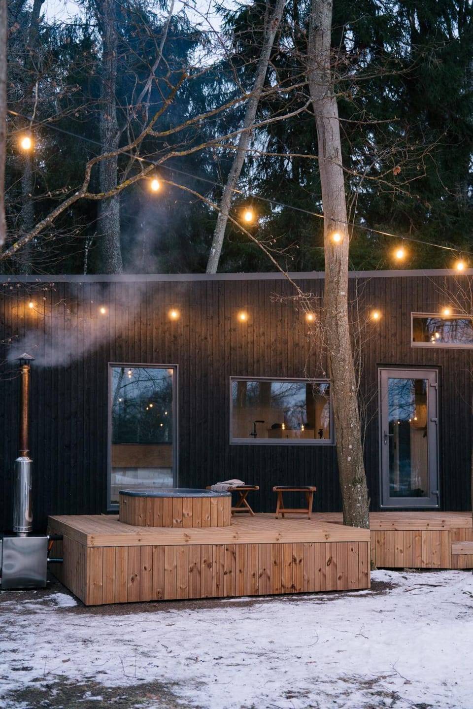 Property building, Day, Winter, Hot Tub