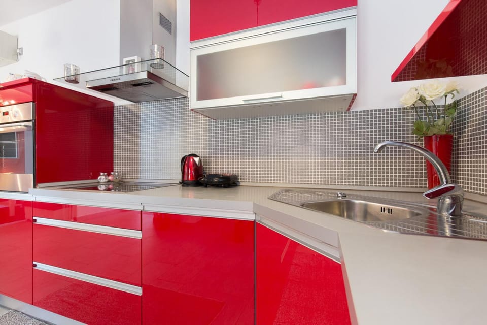 Kitchen or kitchenette
