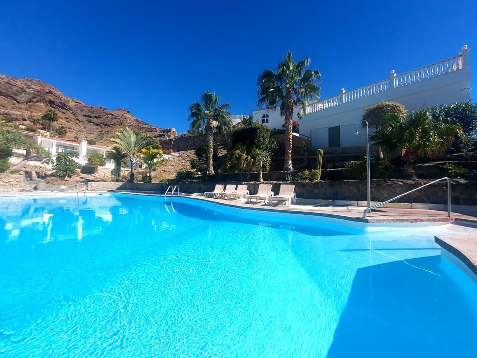 Mountain view, Swimming pool