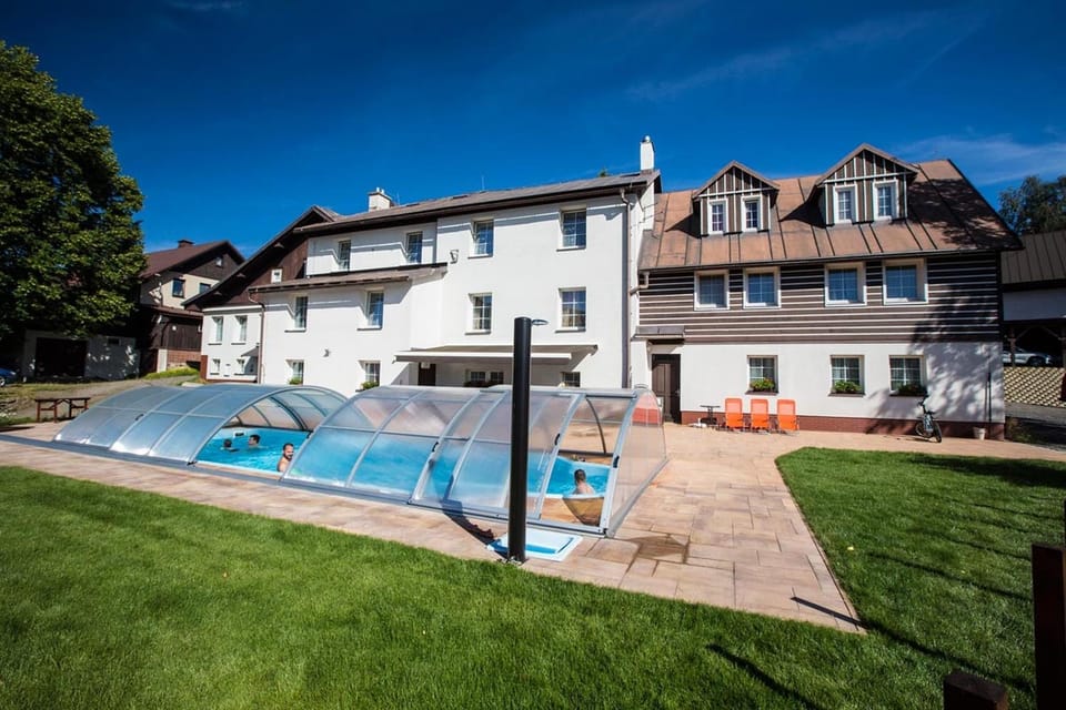 Garden, Swimming pool