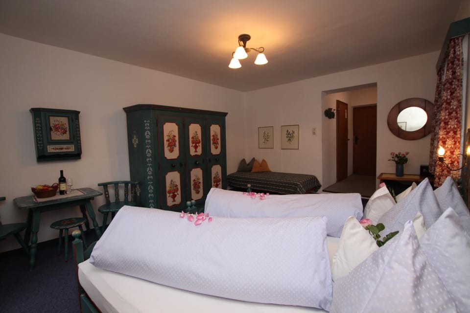 Gasthof zur Mühle Inn in Mittenwald