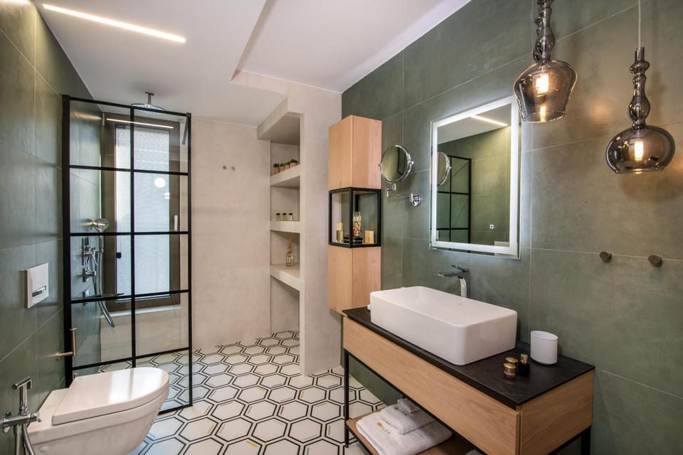 Shower, Bathroom