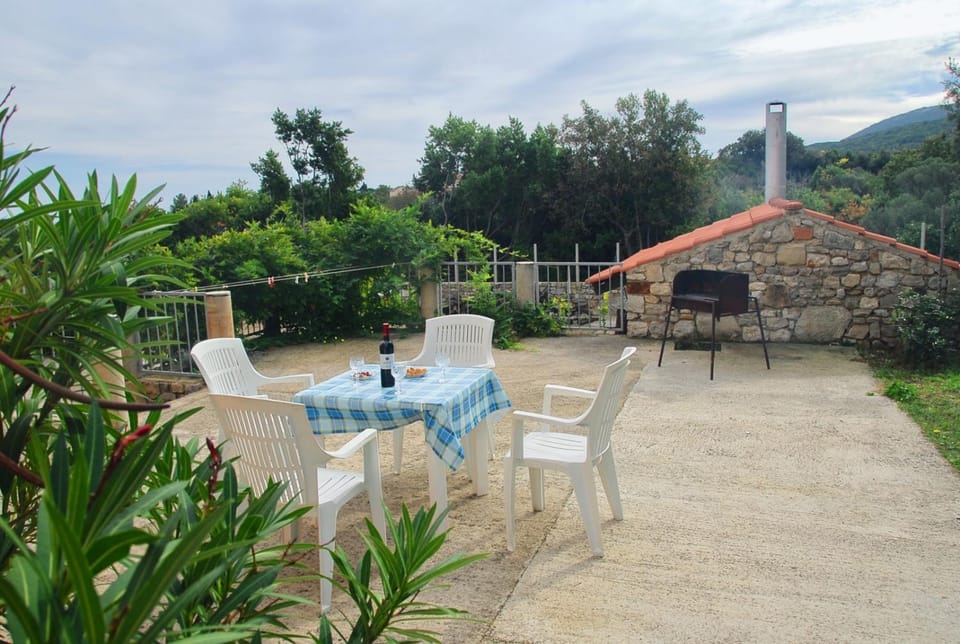 House ALEXANDRA in Nerezine in a quiet location on Losinj island Bed and Breakfast in Nerezine