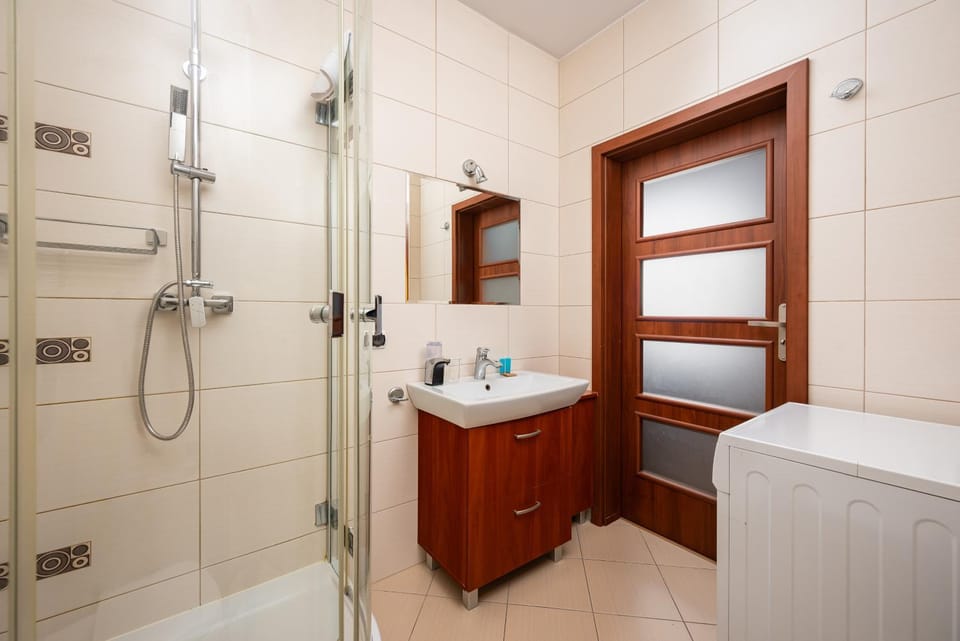 Shower, Bathroom, towels
