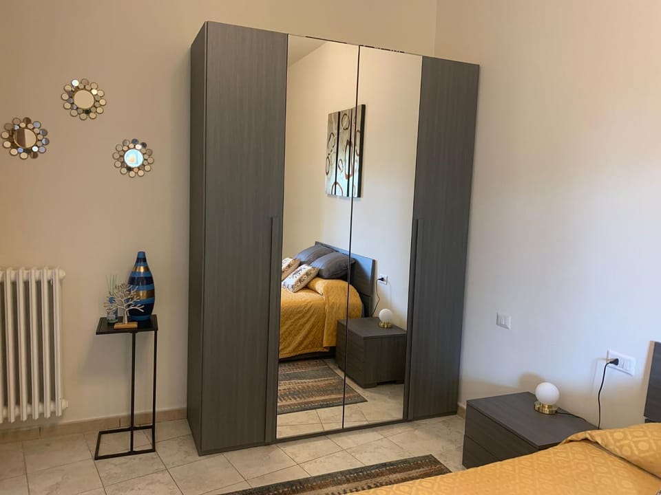 Bed, Photo of the whole room, Bedroom, wardrobe