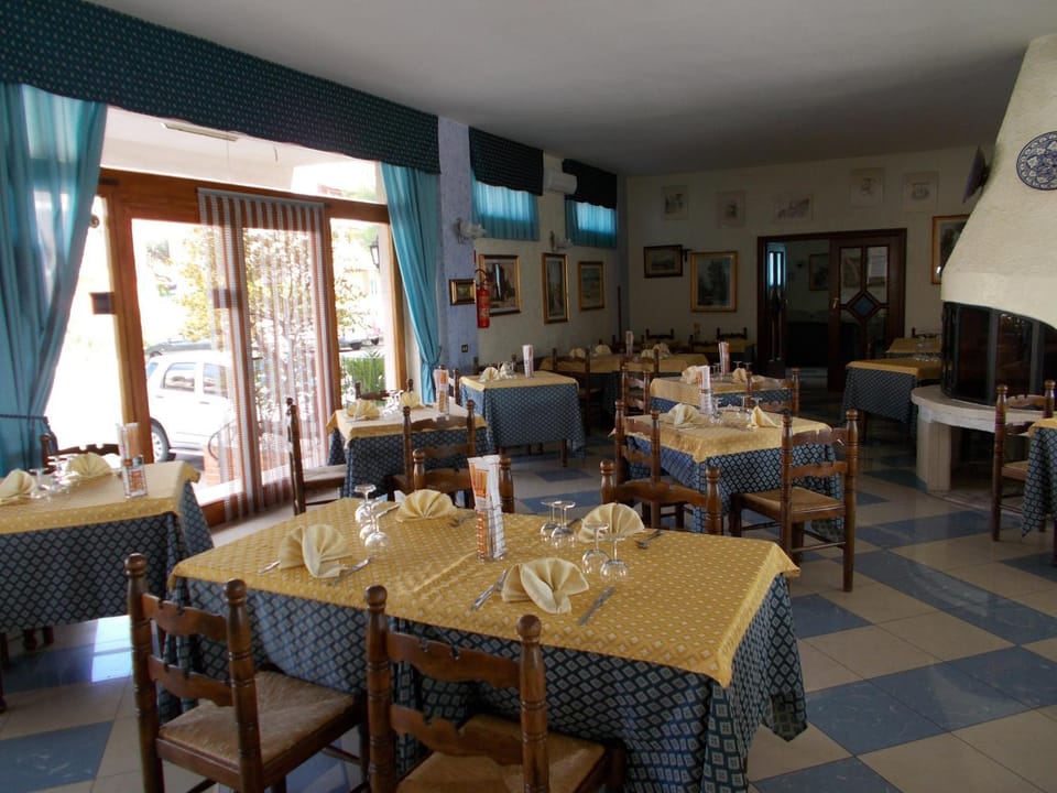 Restaurant/places to eat