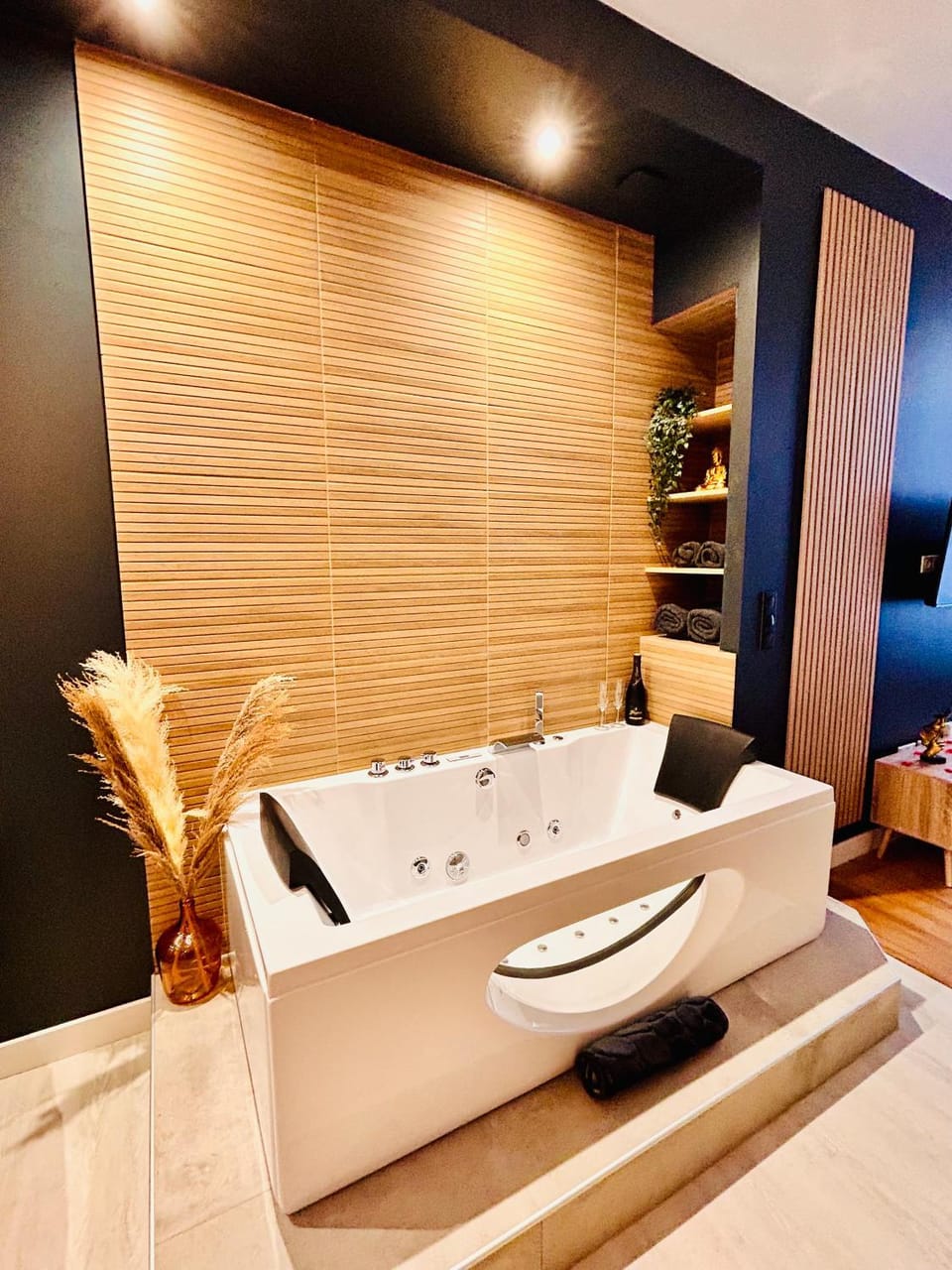 Bathroom, Spa and wellness centre/facilities