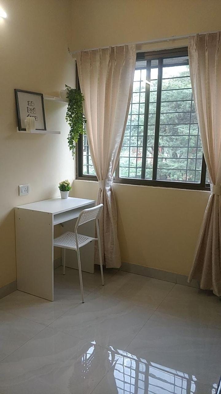 Living room, Seating area, hair dresser