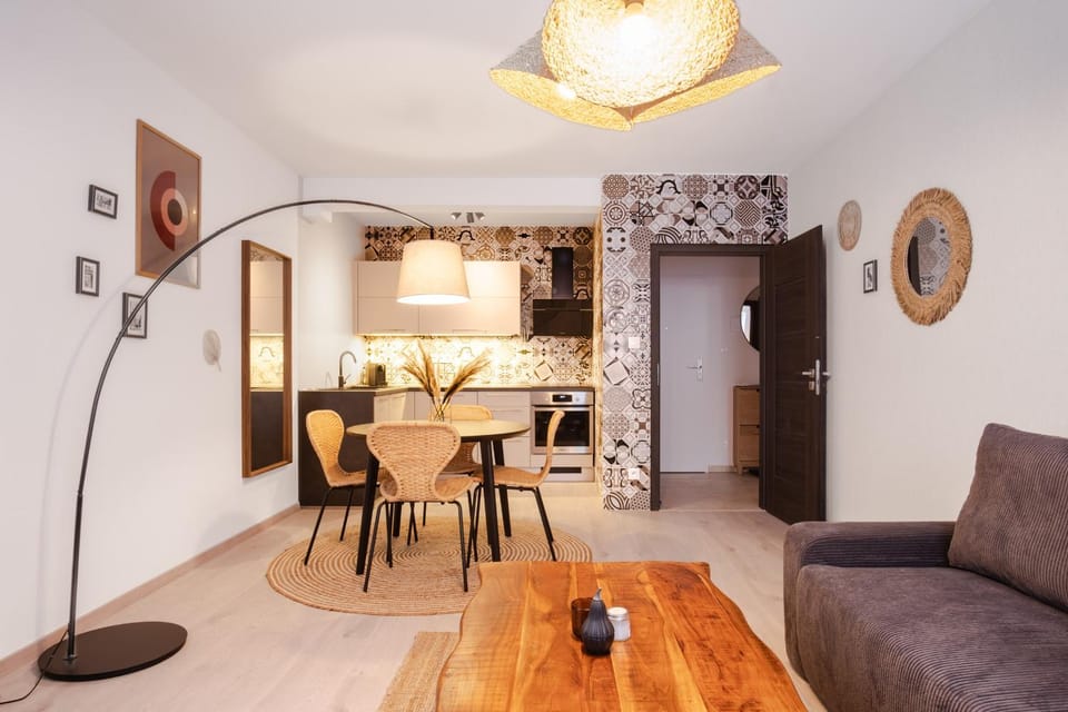 Kitchen or kitchenette, Living room, Seating area, Dining area, pet friendly