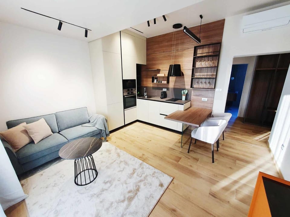TV and multimedia, Kitchen or kitchenette, Living room, Seating area