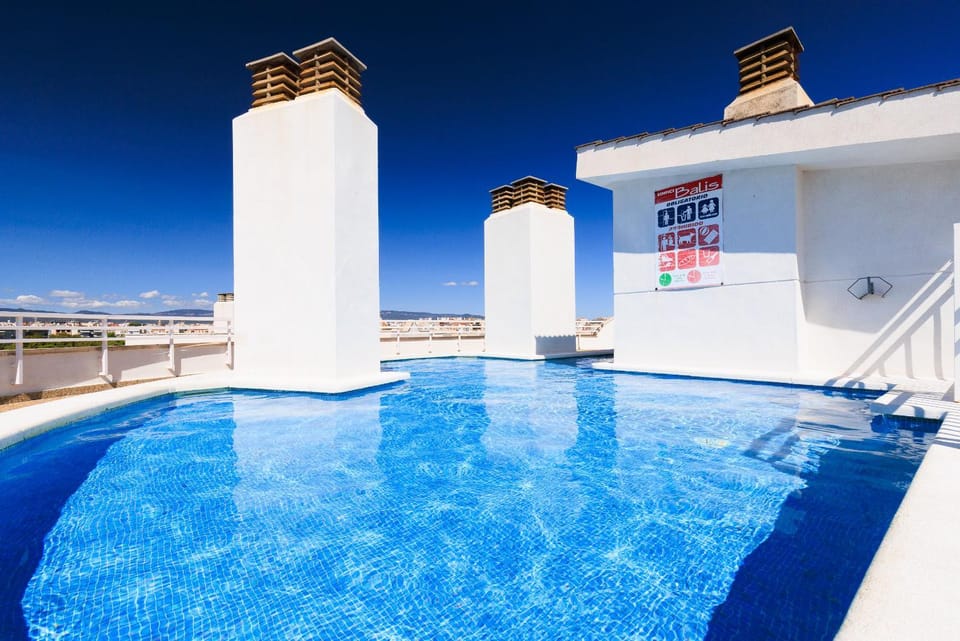 Property building, Swimming pool
