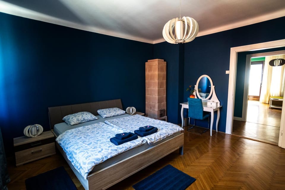 Bedroom, towels, wardrobe, air conditioner