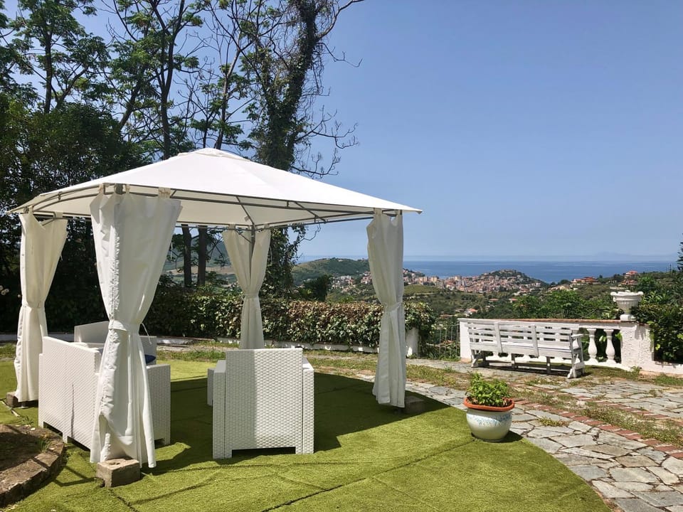 Patio, Facade/entrance, Bird's eye view, Garden, Floor plan, City view, Garden view, Landmark view, Mountain view, Sea view