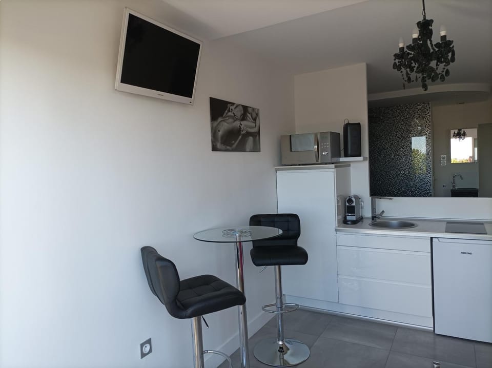 Village Naturiste Studio Luxe Apartment in Agde