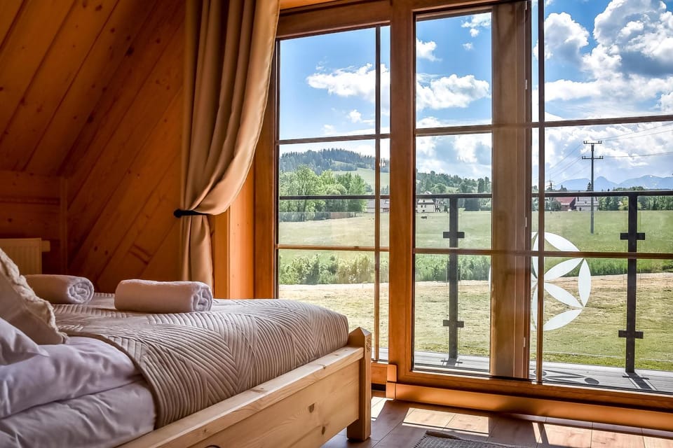 Jagodowa Osada - domki z balią z hydromasażem blisko term Chalet in Lesser Poland Voivodeship