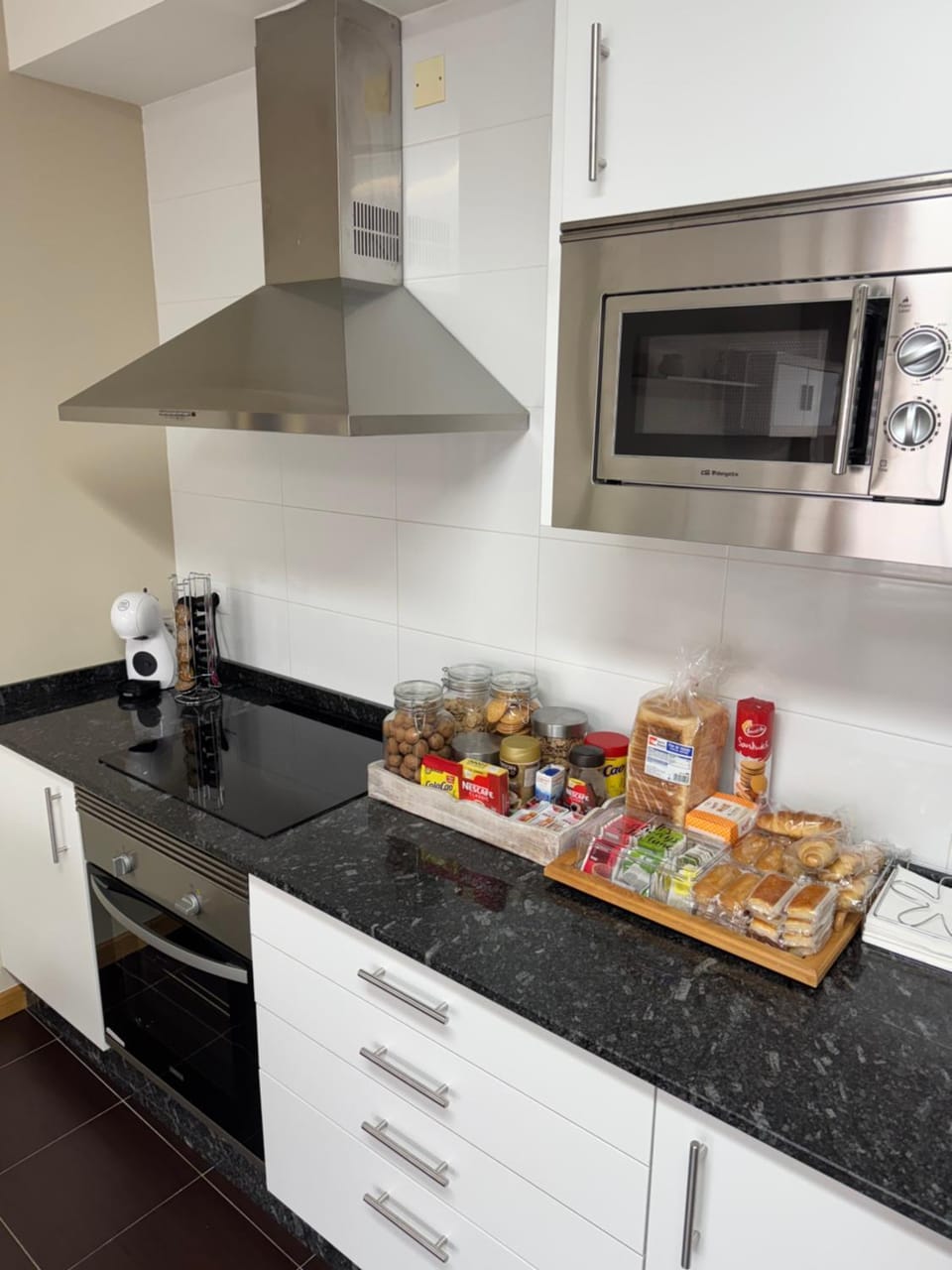 Food, Breakfast, Continental breakfast, oven, toaster