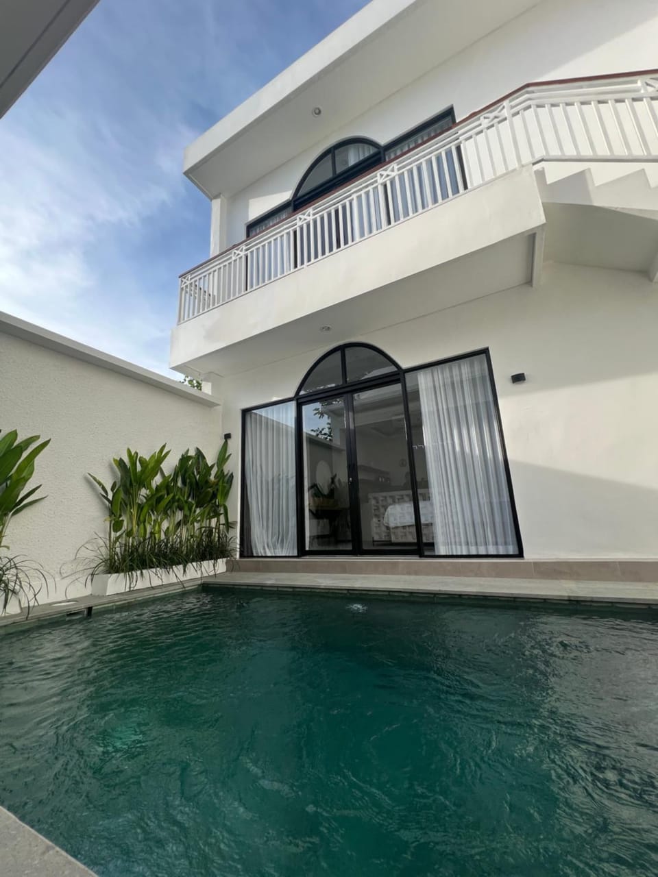 Property building, Patio, Day, Balcony/Terrace, Pool view, Swimming pool