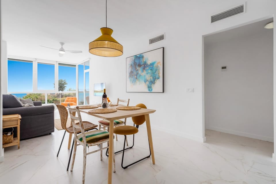 Sea & Sol Horizon 2BR Apartment in Fuengirola
