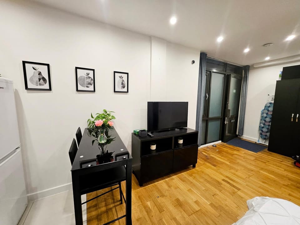 GDY0 - The Green Dragon Apartment Apartment in London