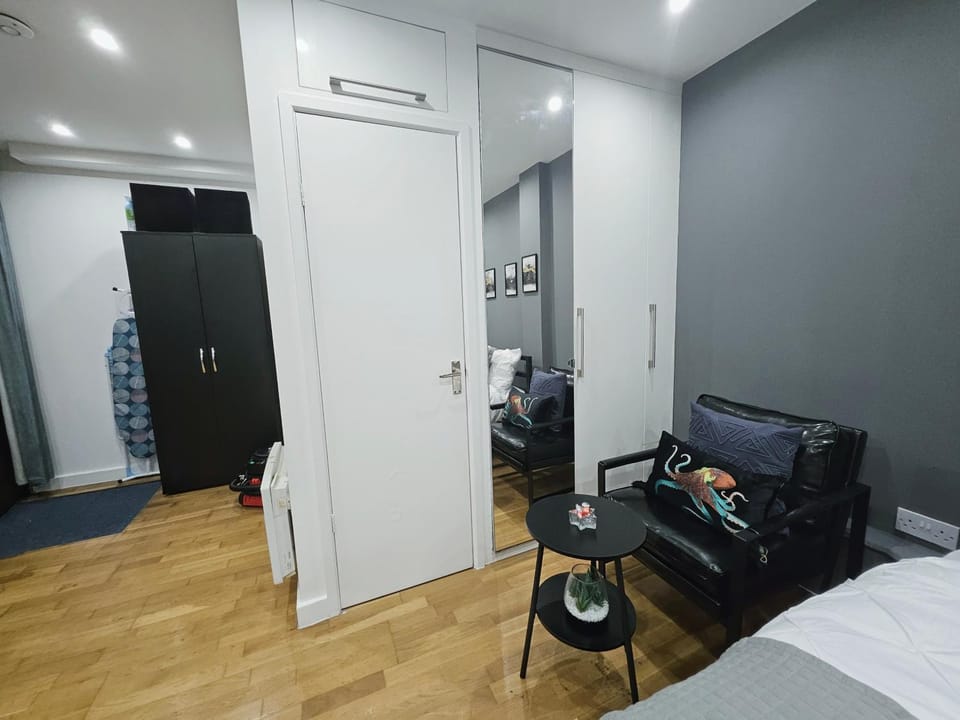 GDY0 - The Green Dragon Apartment Apartment in London