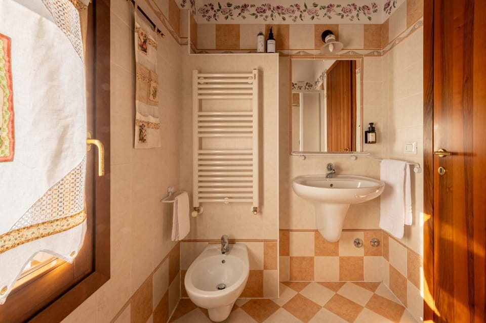 Shower, Bathroom, bidet