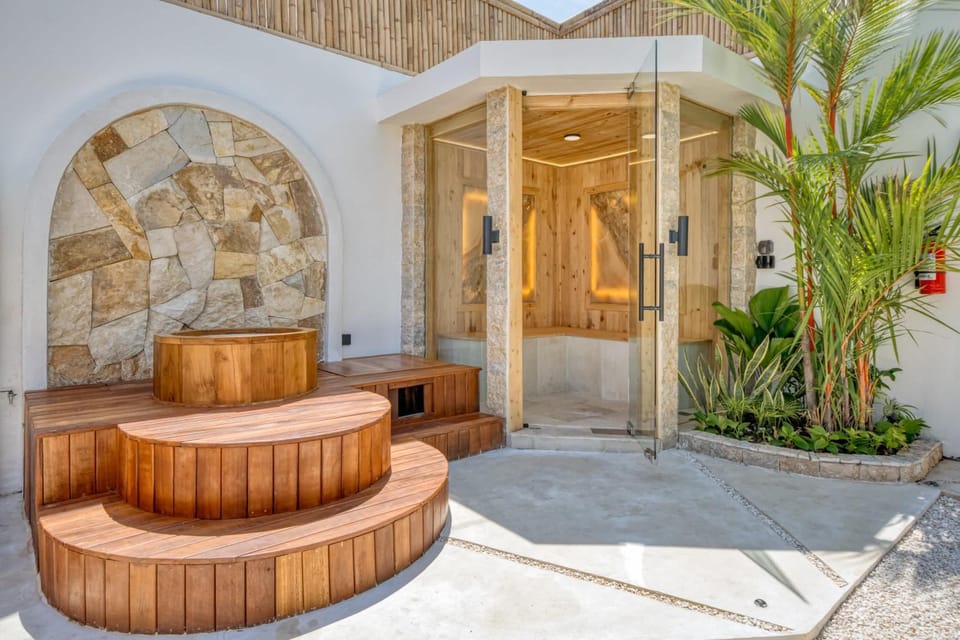 Villa El Gaucho: Brand New 9BDR Prime Location Villa in Kuta