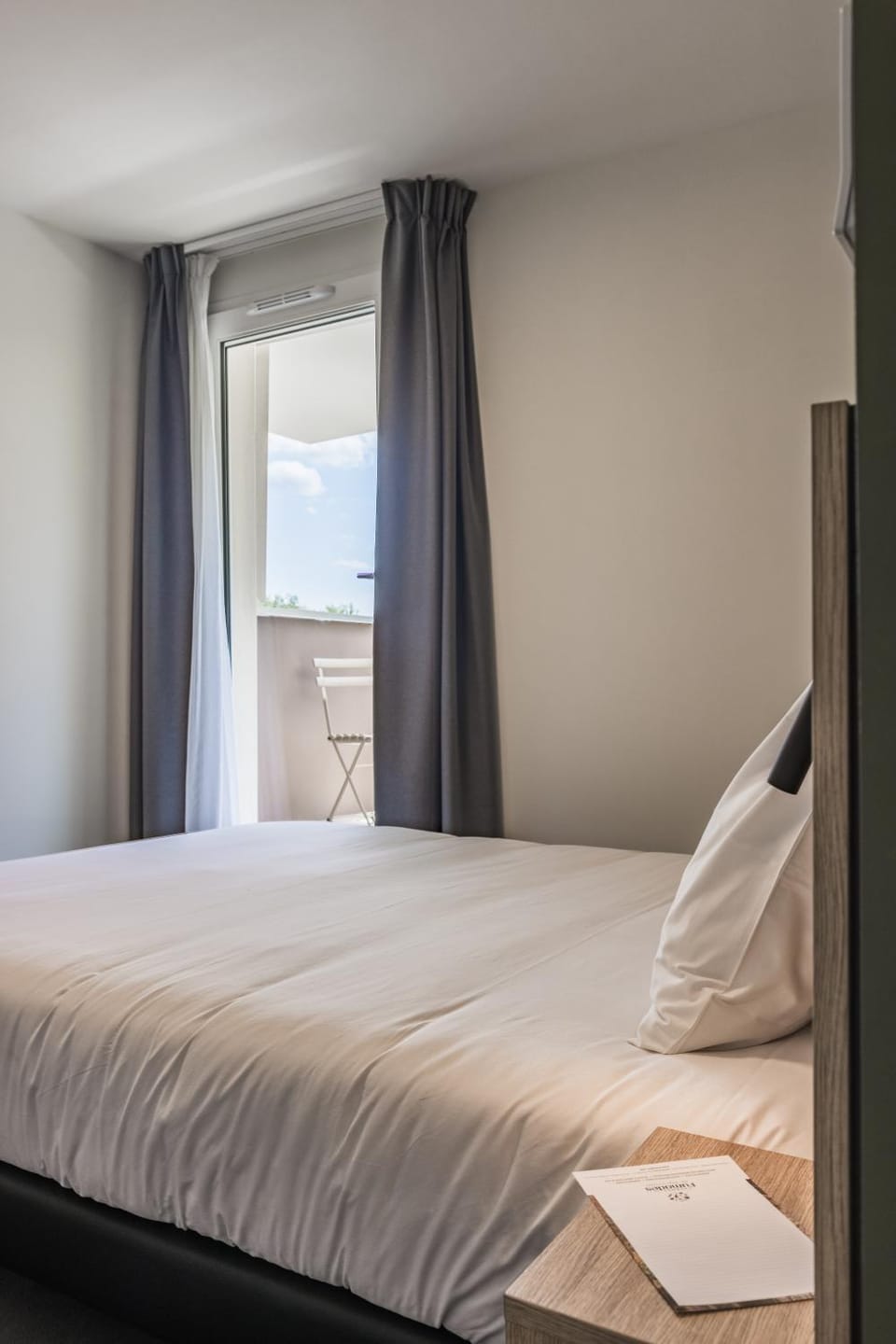 Property building, Patio, Bed, Night