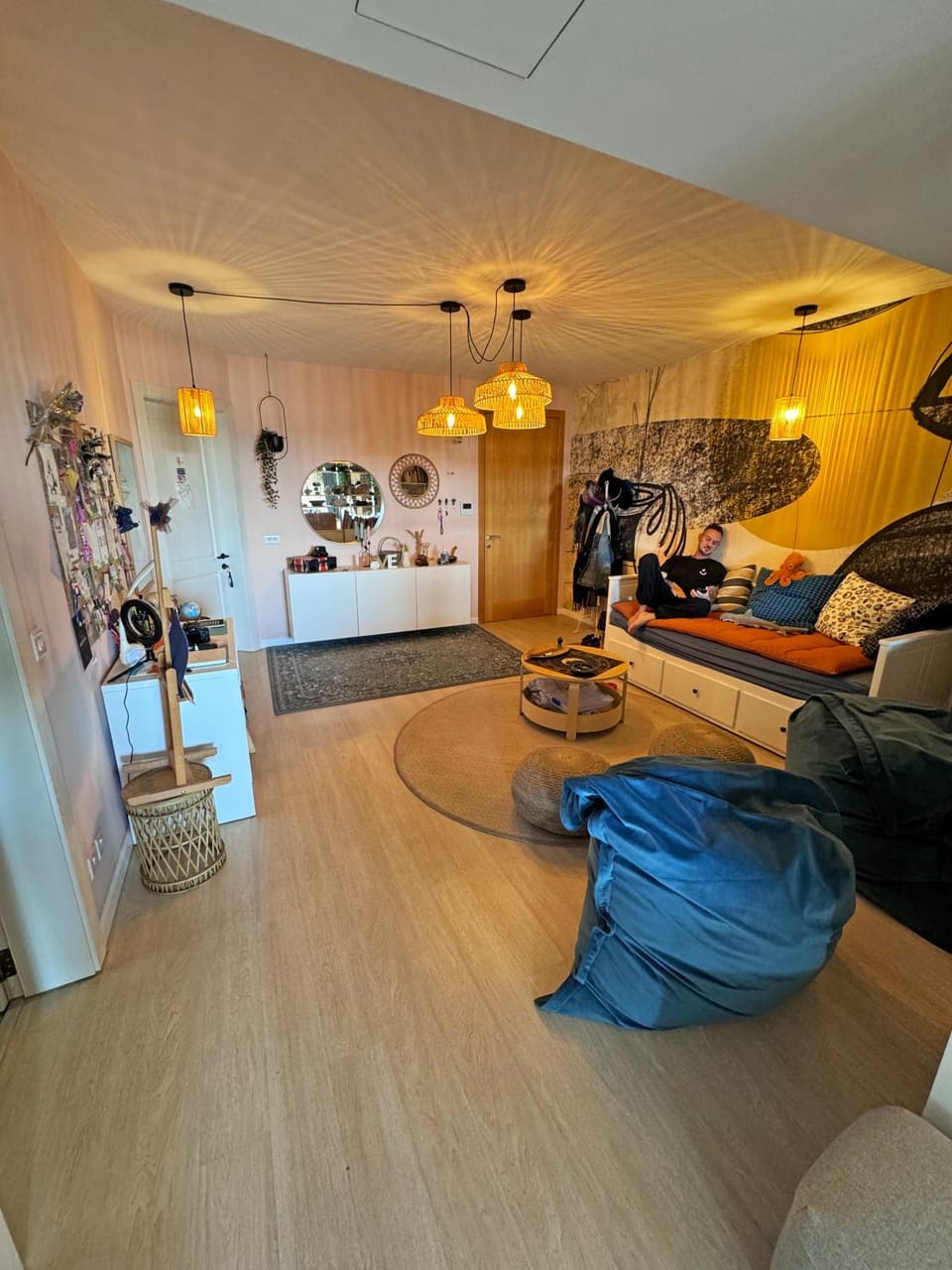 Communal lounge/ TV room