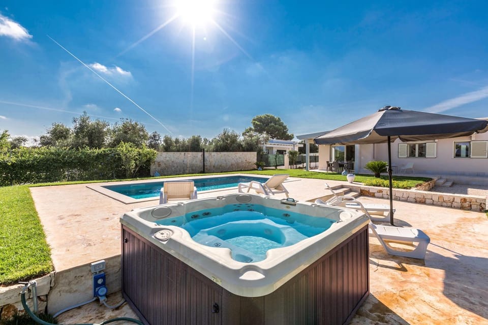 Garden, Hot Tub, Swimming pool