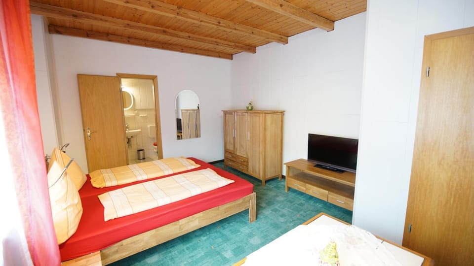 Living room, Photo of the whole room, Bedroom