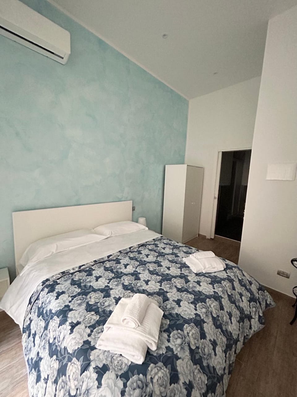 Savastano house duomo Bed and Breakfast in Naples