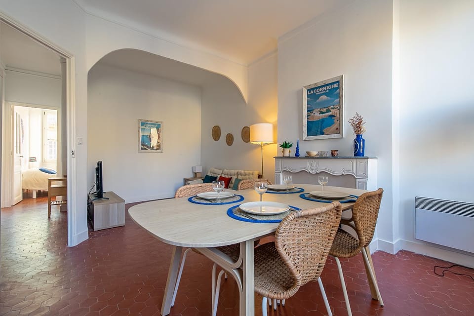 Living room, Dining area