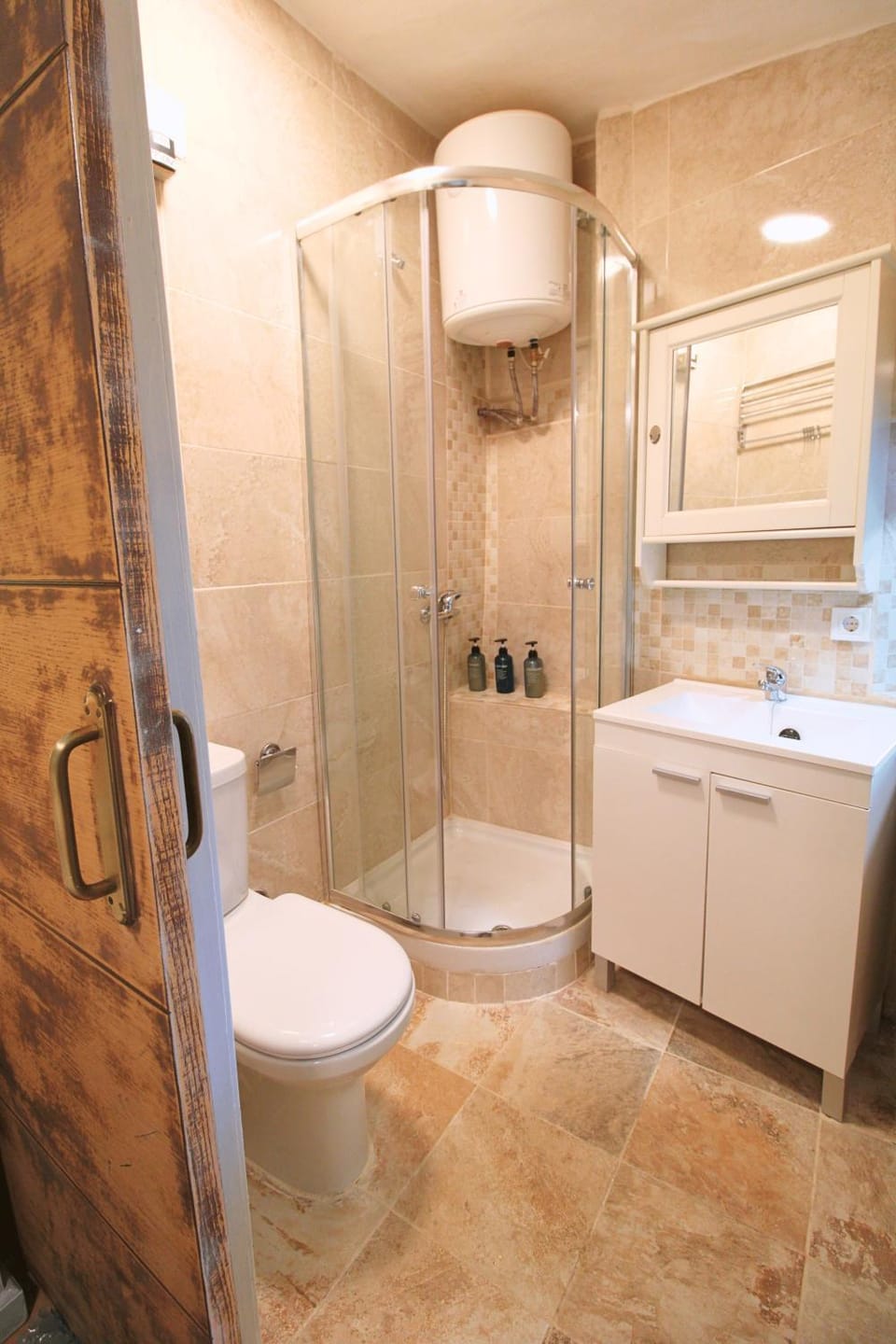 Shower, Toilet, Bathroom, towels