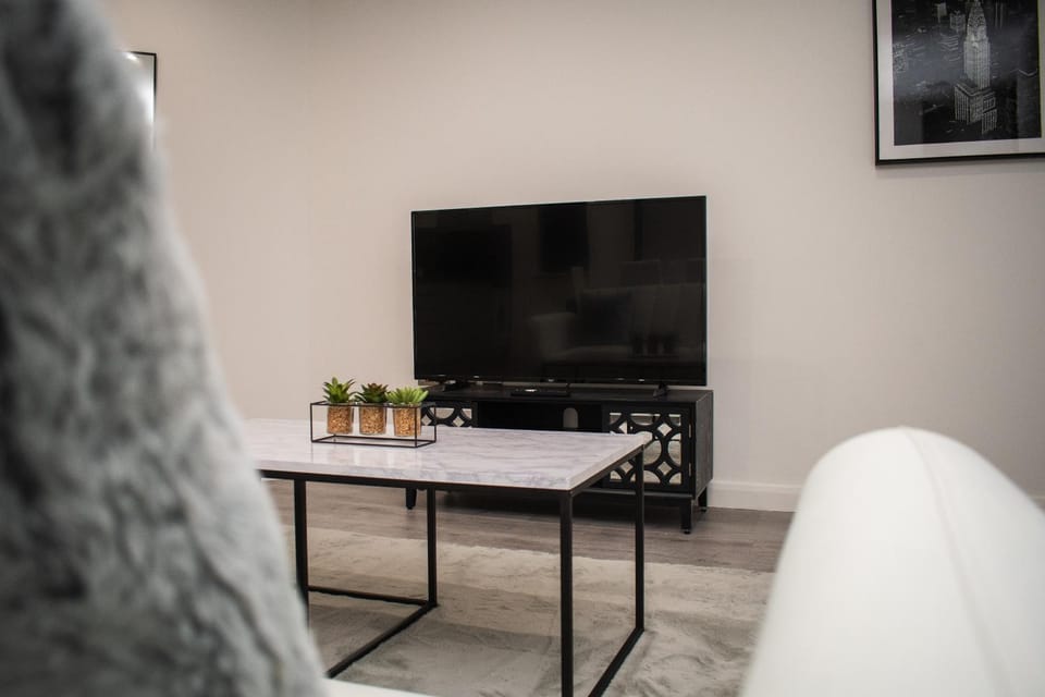 Communal lounge/ TV room, TV and multimedia, Evening entertainment