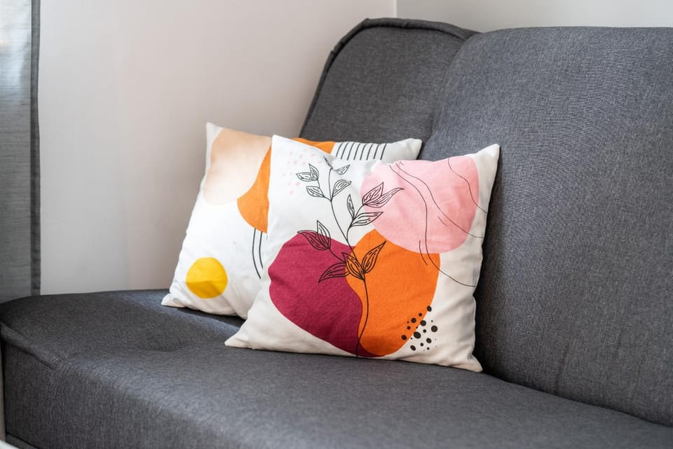Living room, Decorative detail, Seating area