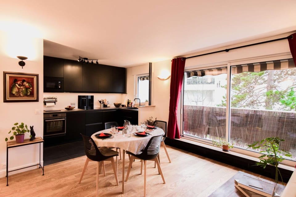 Garden, Dining area, kitchen