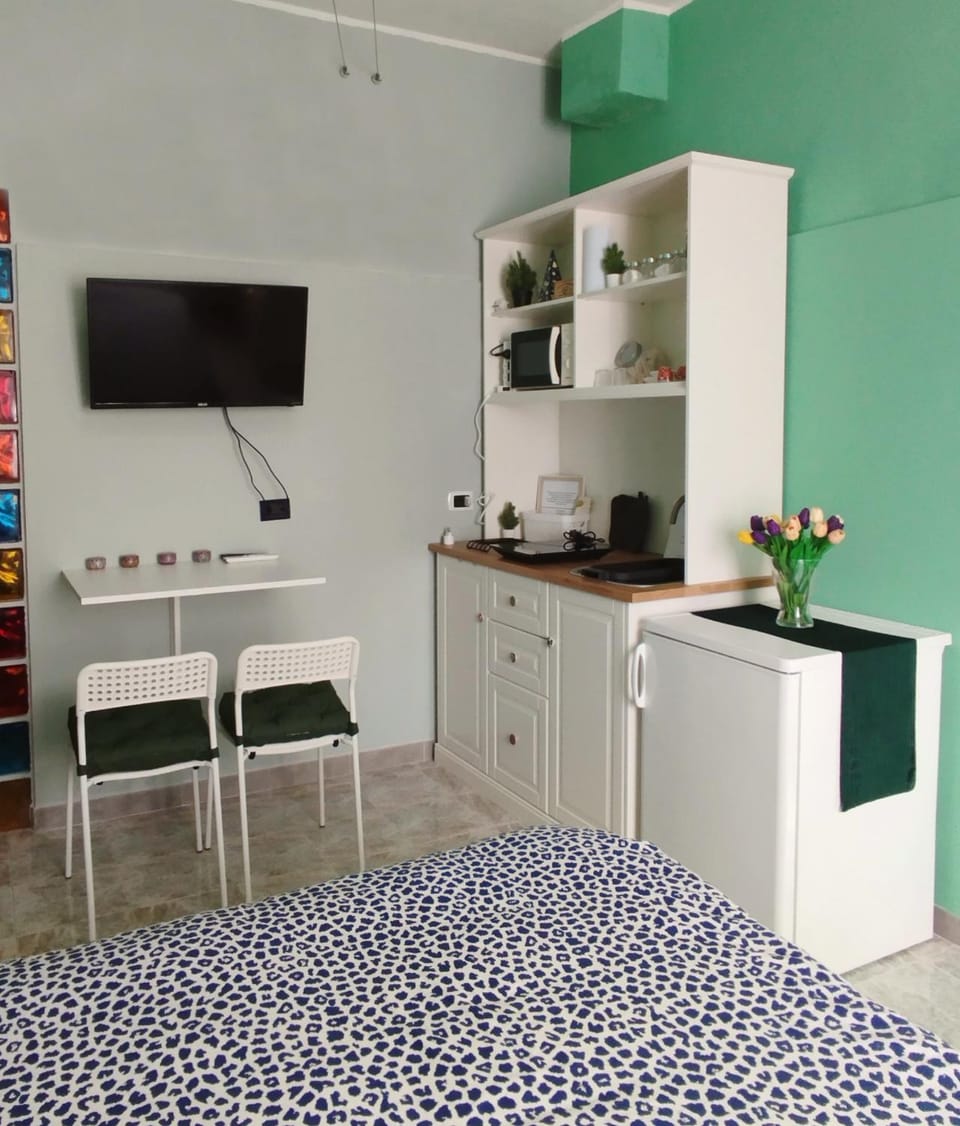 TV and multimedia, Kitchen or kitchenette, Dining area
