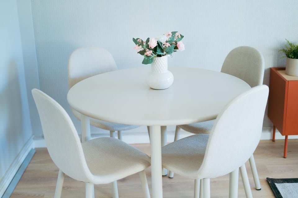Living room, Dining area