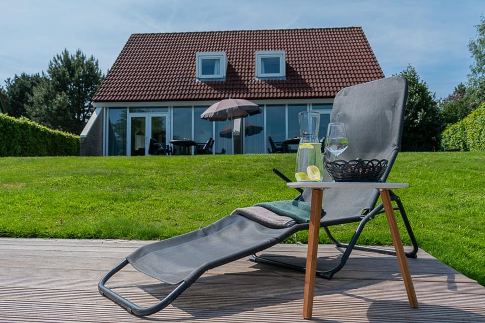 Garden, sunbed