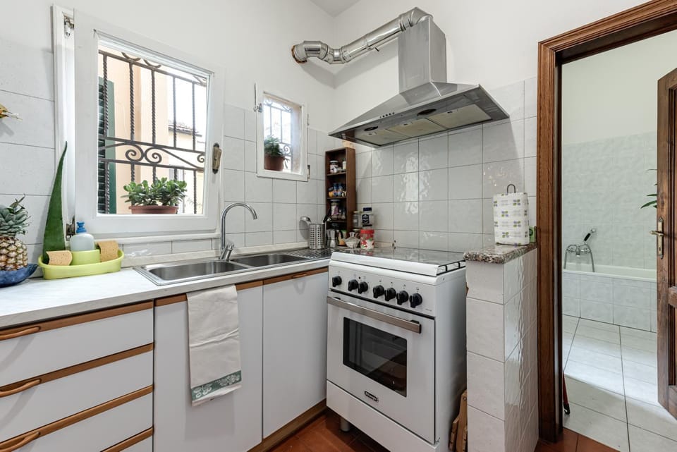 Kitchen or kitchenette, Living room