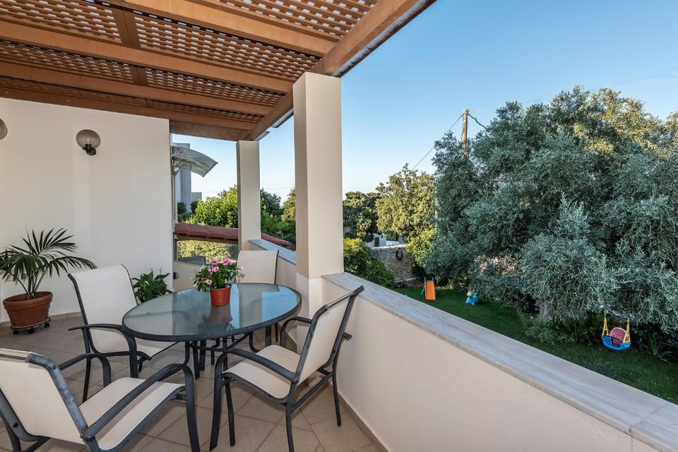 Garden, View (from property/room), Balcony/Terrace