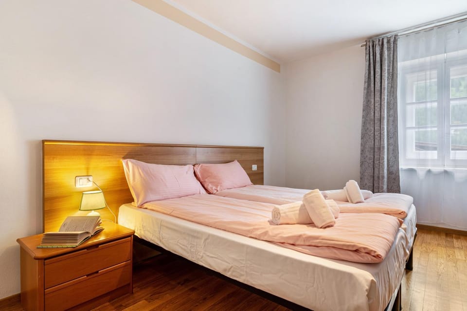 Living room, Bedroom