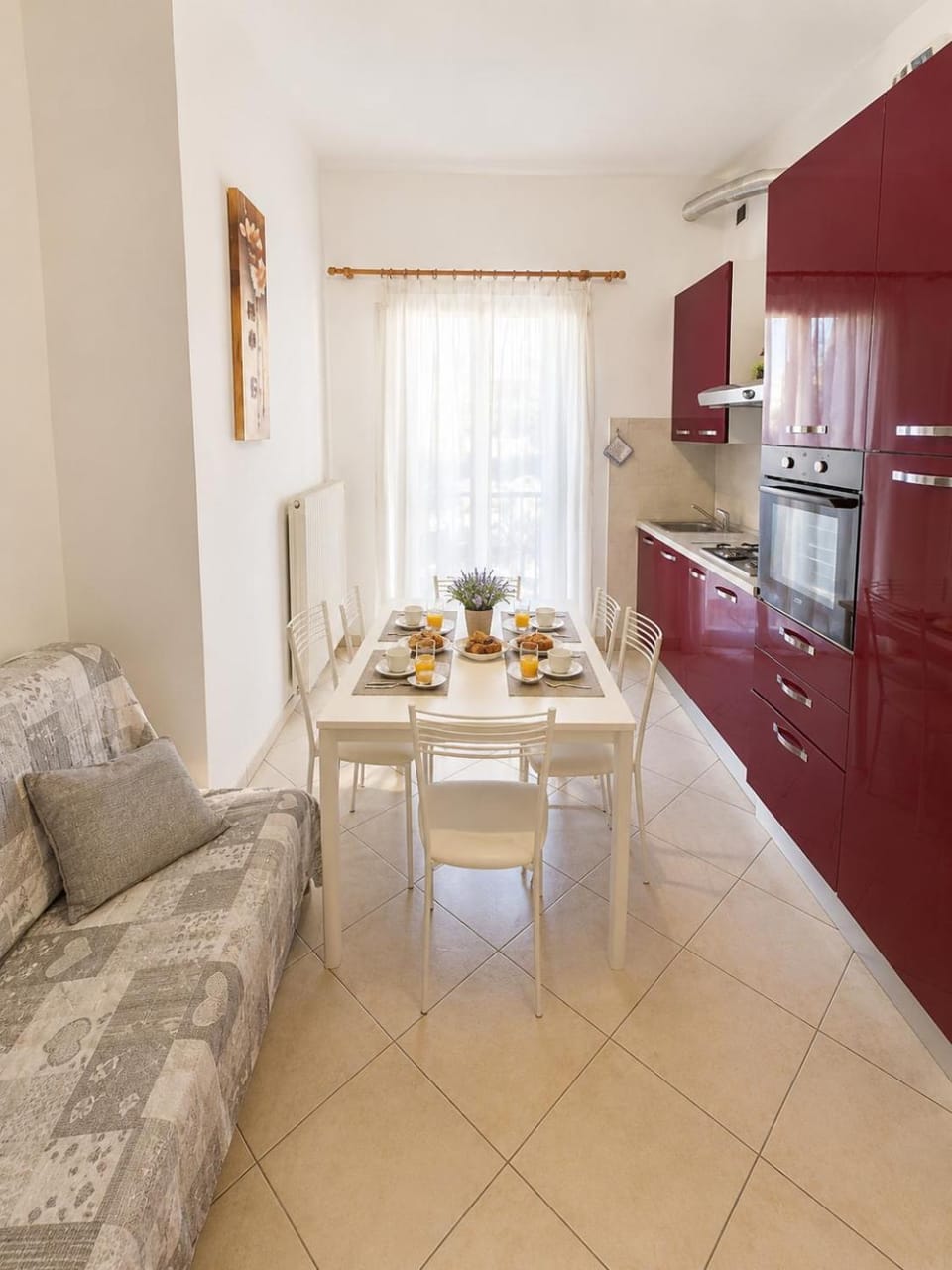 Kitchen or kitchenette, Dining area, Lunch