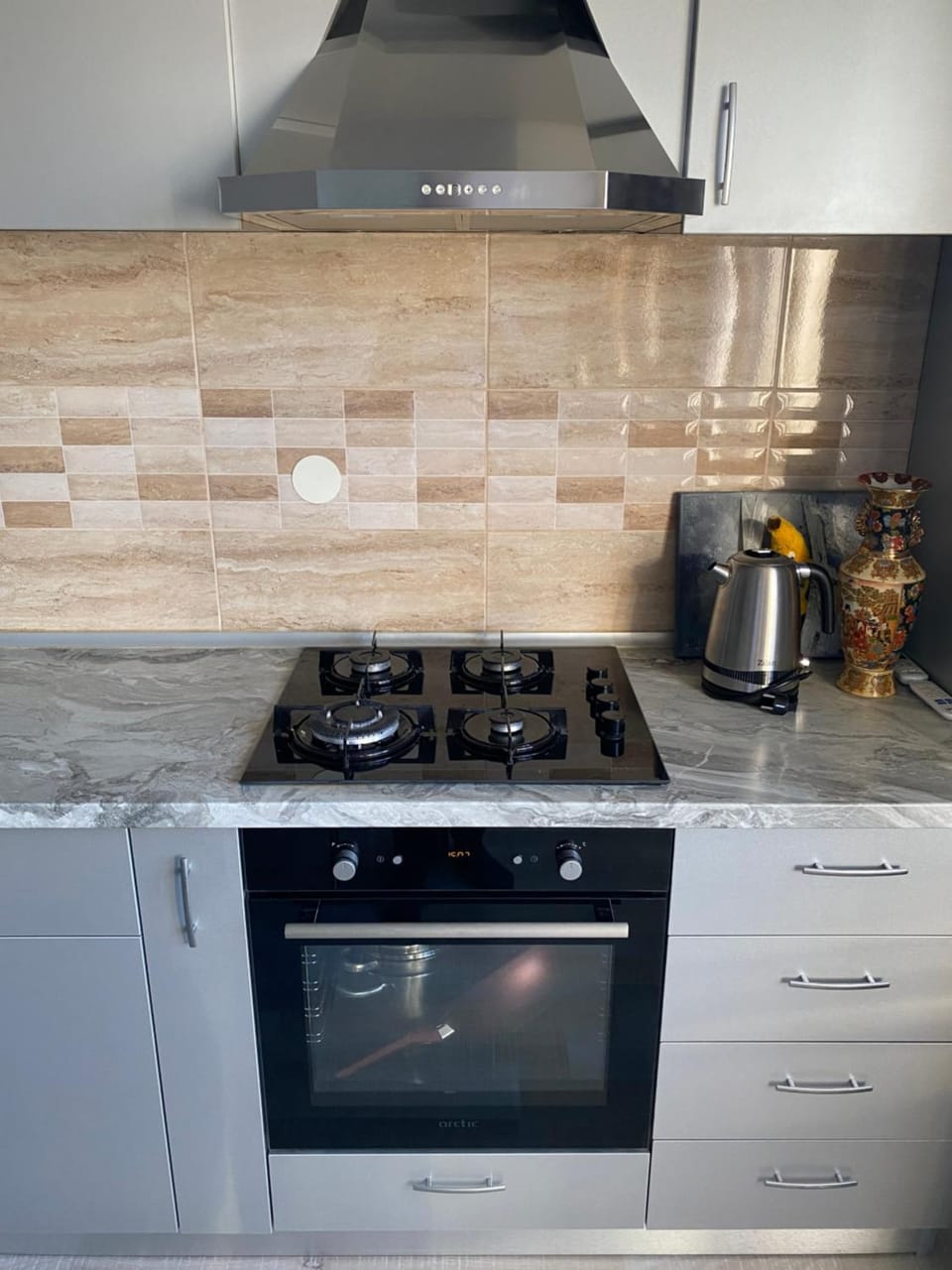 Kitchen or kitchenette, pet friendly, stove