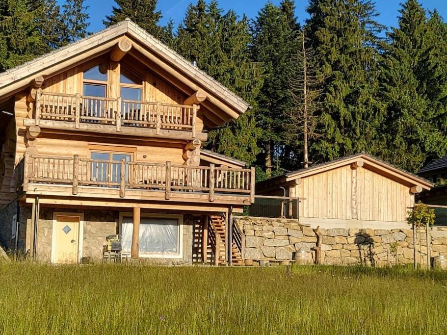 Property building, Natural landscape, Garden
