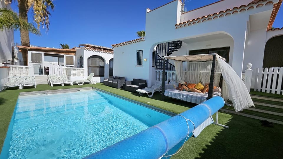 Ocean View Amarilla Golf Villa in Abona