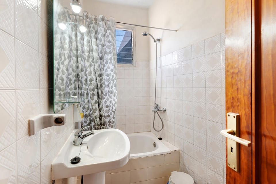 Bathroom, Living room