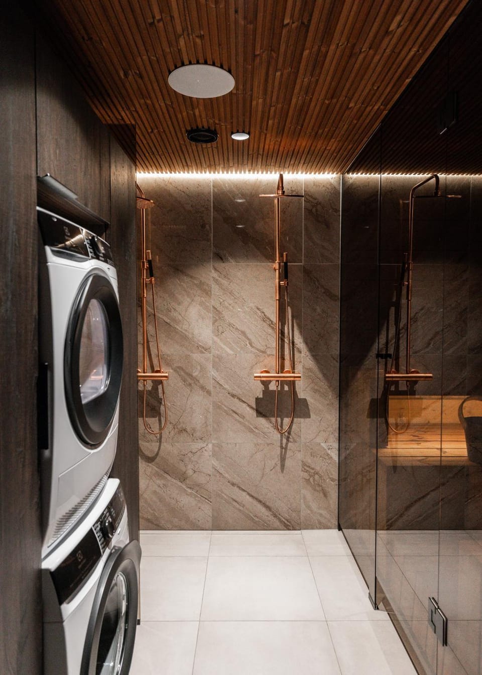 Shower, Bathroom, washing machine, dryer