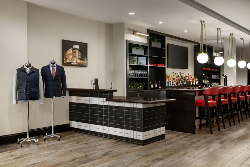 Lounge or bar, Drinks