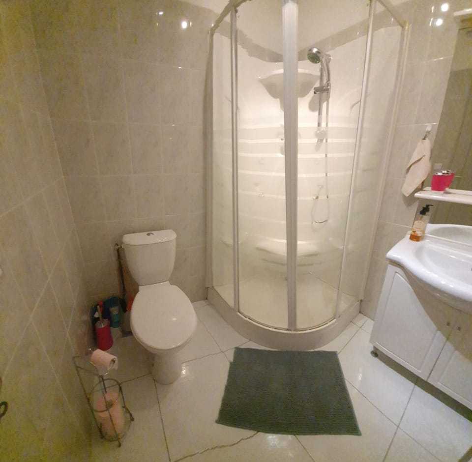 Shower, Toilet, Bathroom